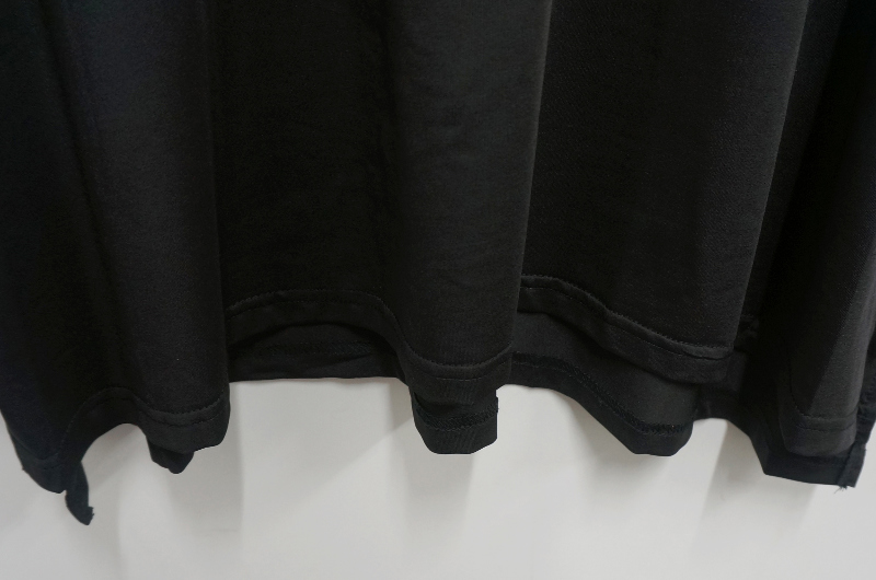 long sleeved tee detail image-S1L5