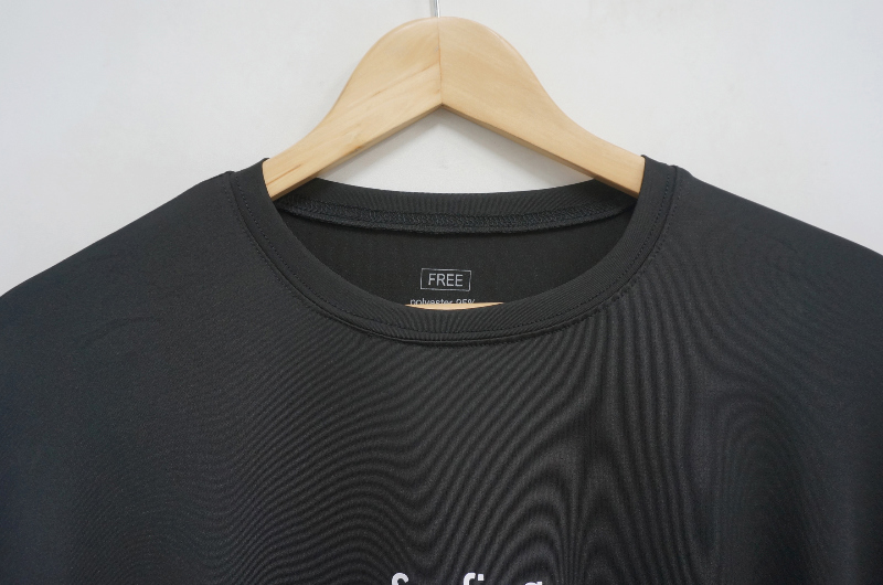 long sleeved tee detail image-S1L2