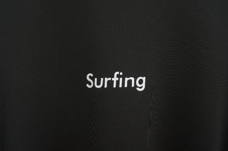 long sleeved tee detail image-S1L3
