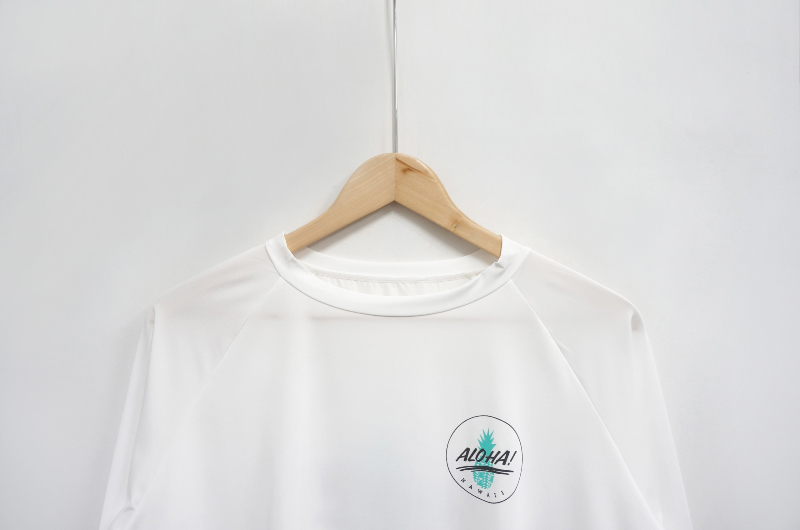 long sleeved tee detail image-S1L2